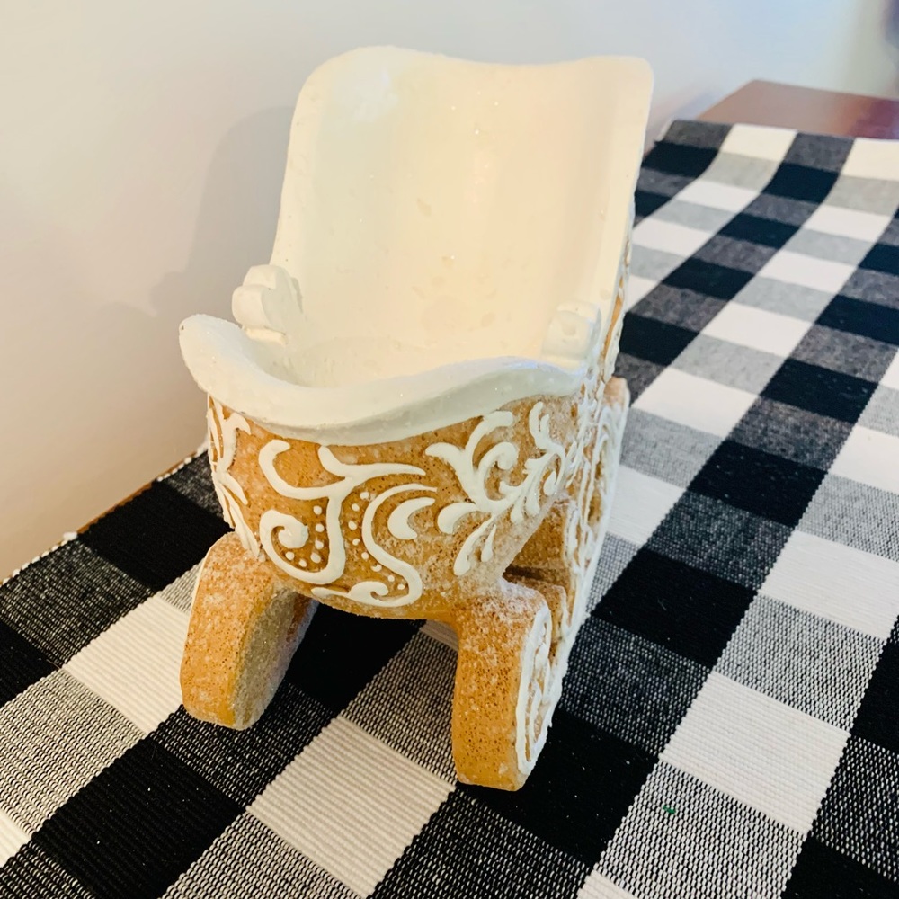VHTF Gingerbread Sleigh Centerpiece - Picture 2 of 11